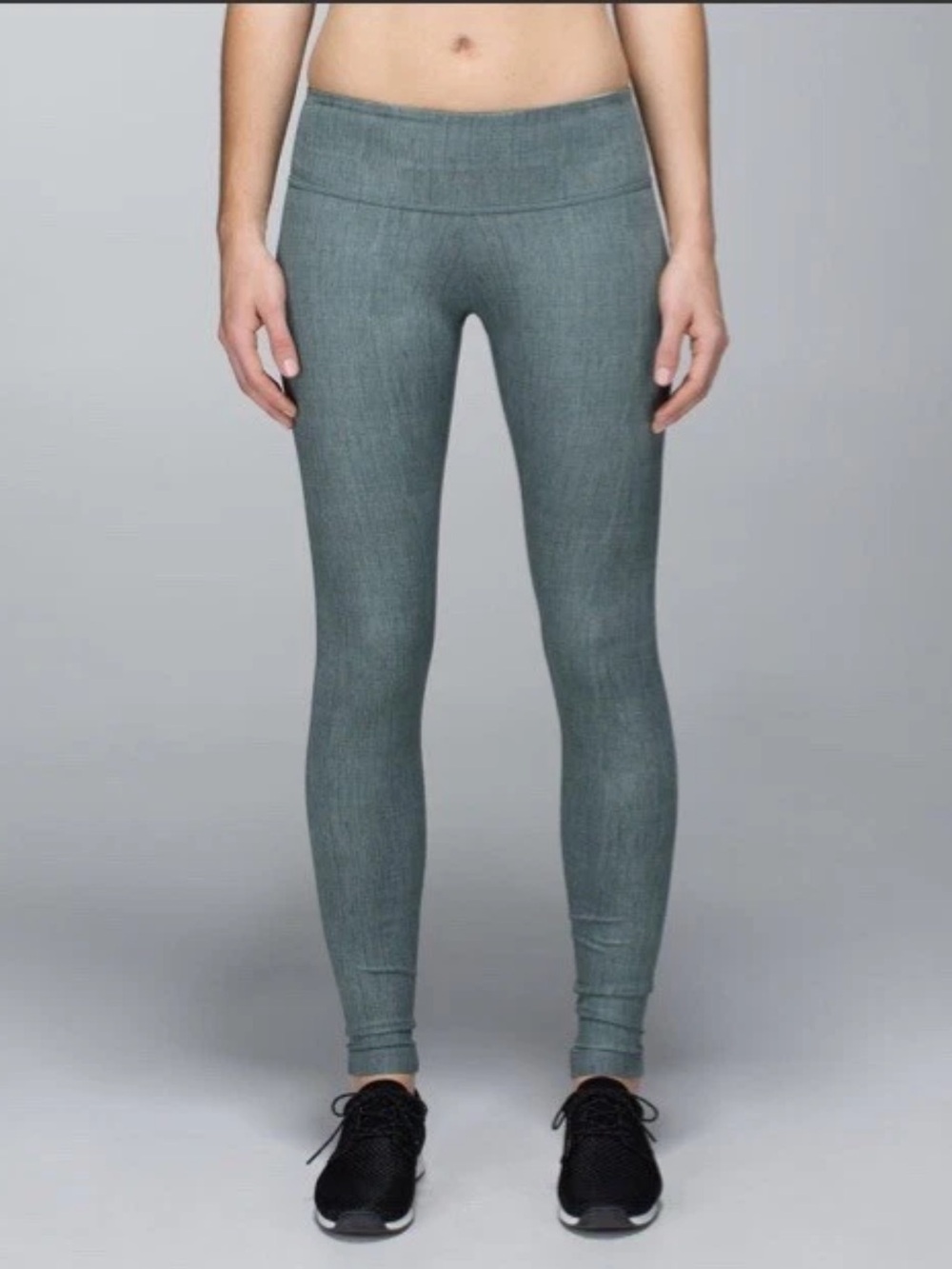 Lululemon Size 2 Green Burlap‎ Wunder Under Leggingss Skinny Green-Grey Luxtreme